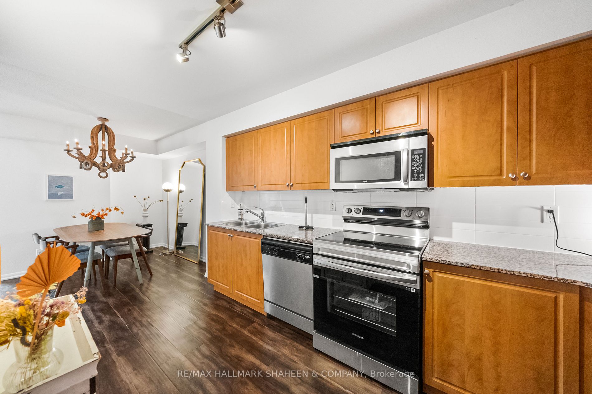 215 Fort York Blvd, #419