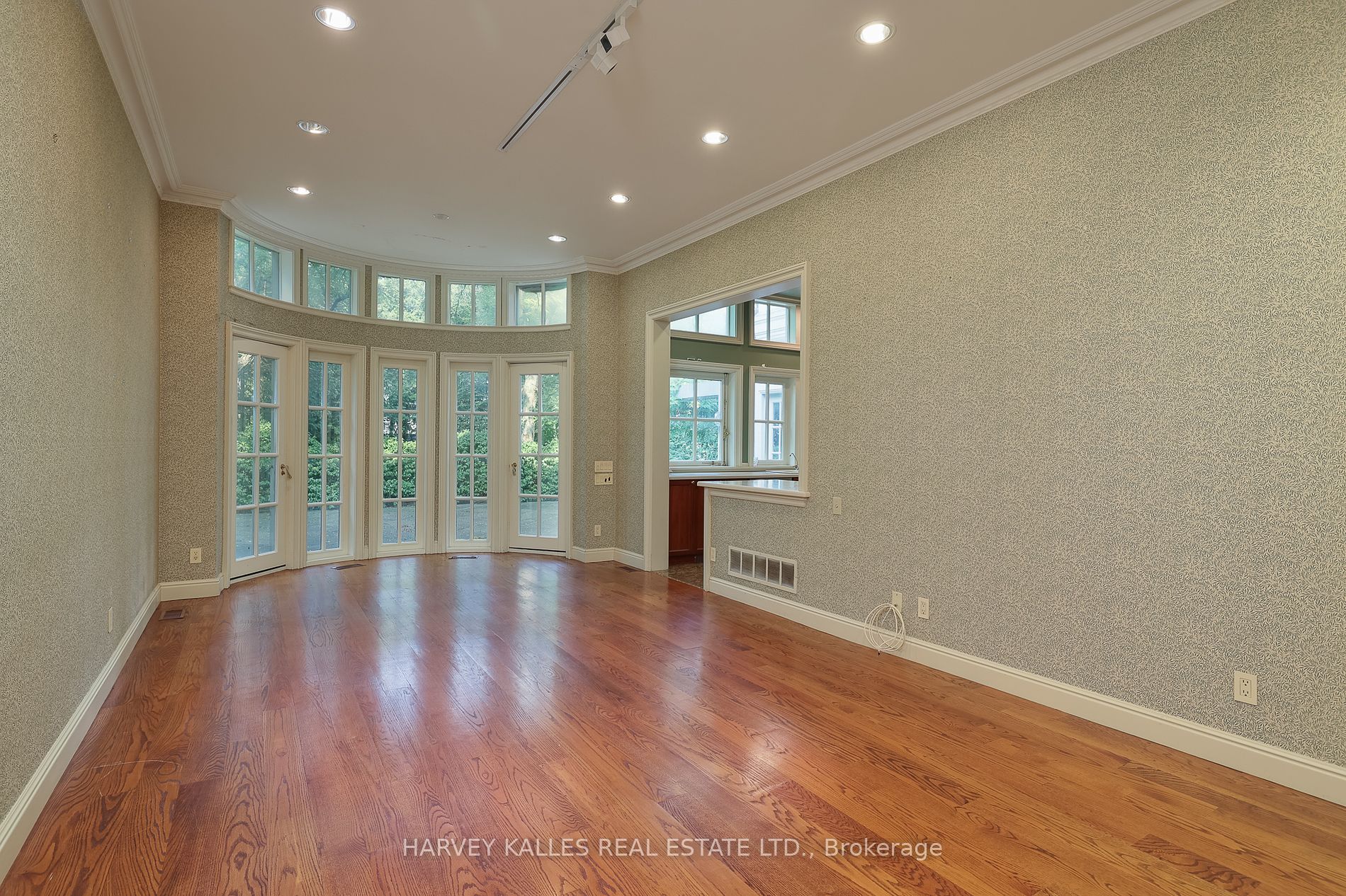 71 Hillholm Rd