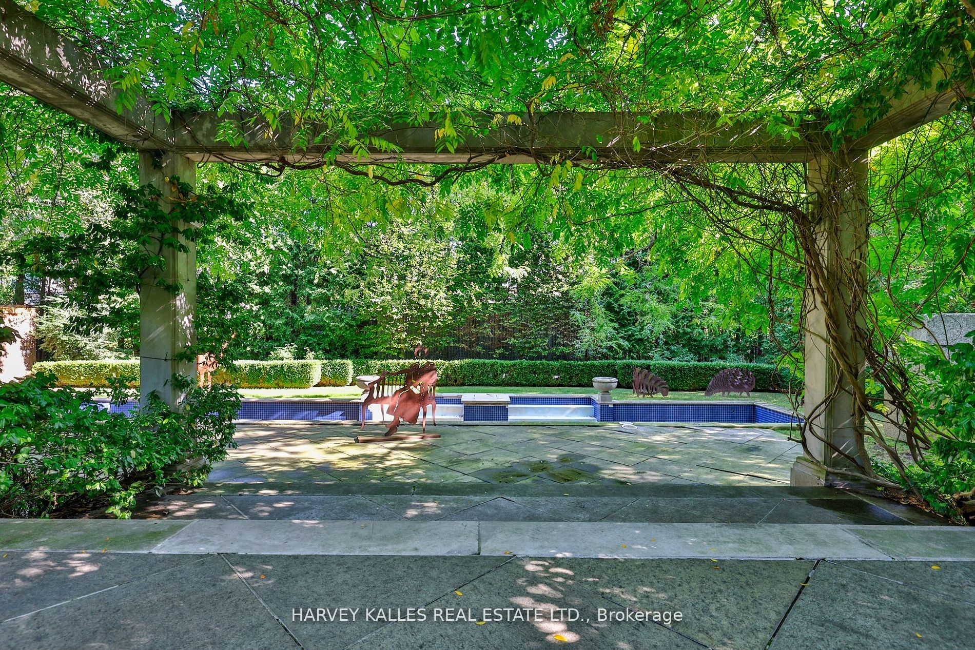 71 Hillholm Rd