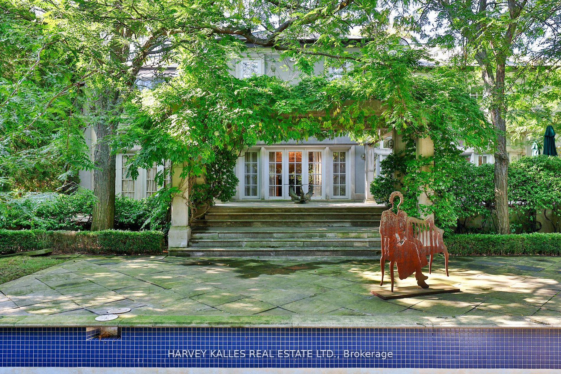 71 Hillholm Rd
