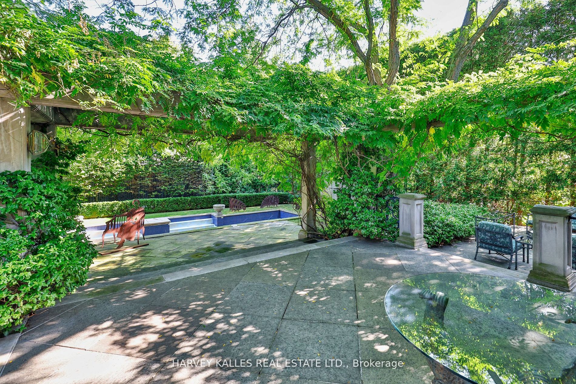 71 Hillholm Rd