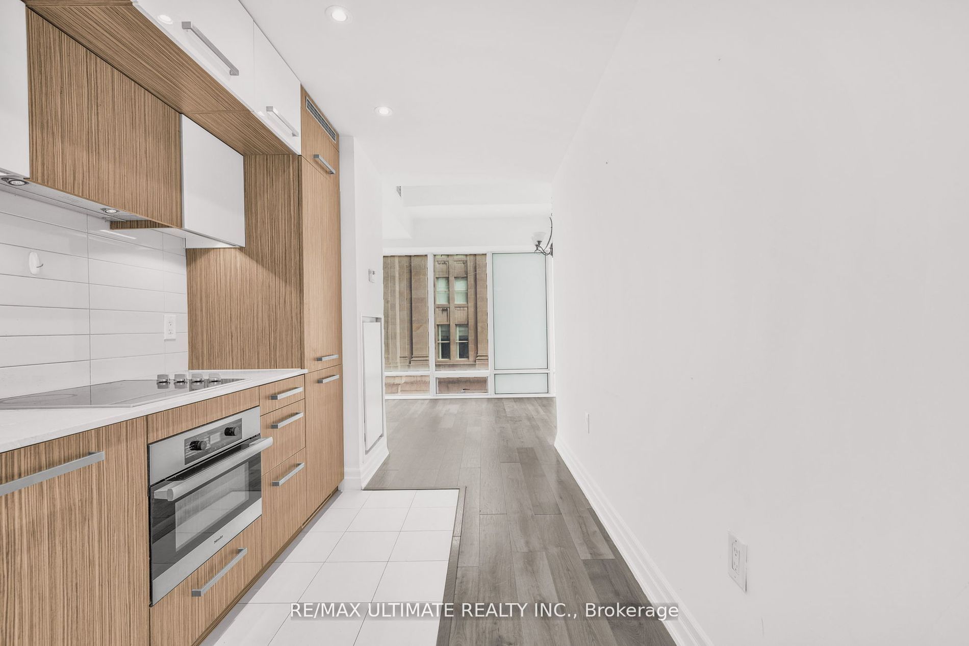 8 The Esplanade St, #506