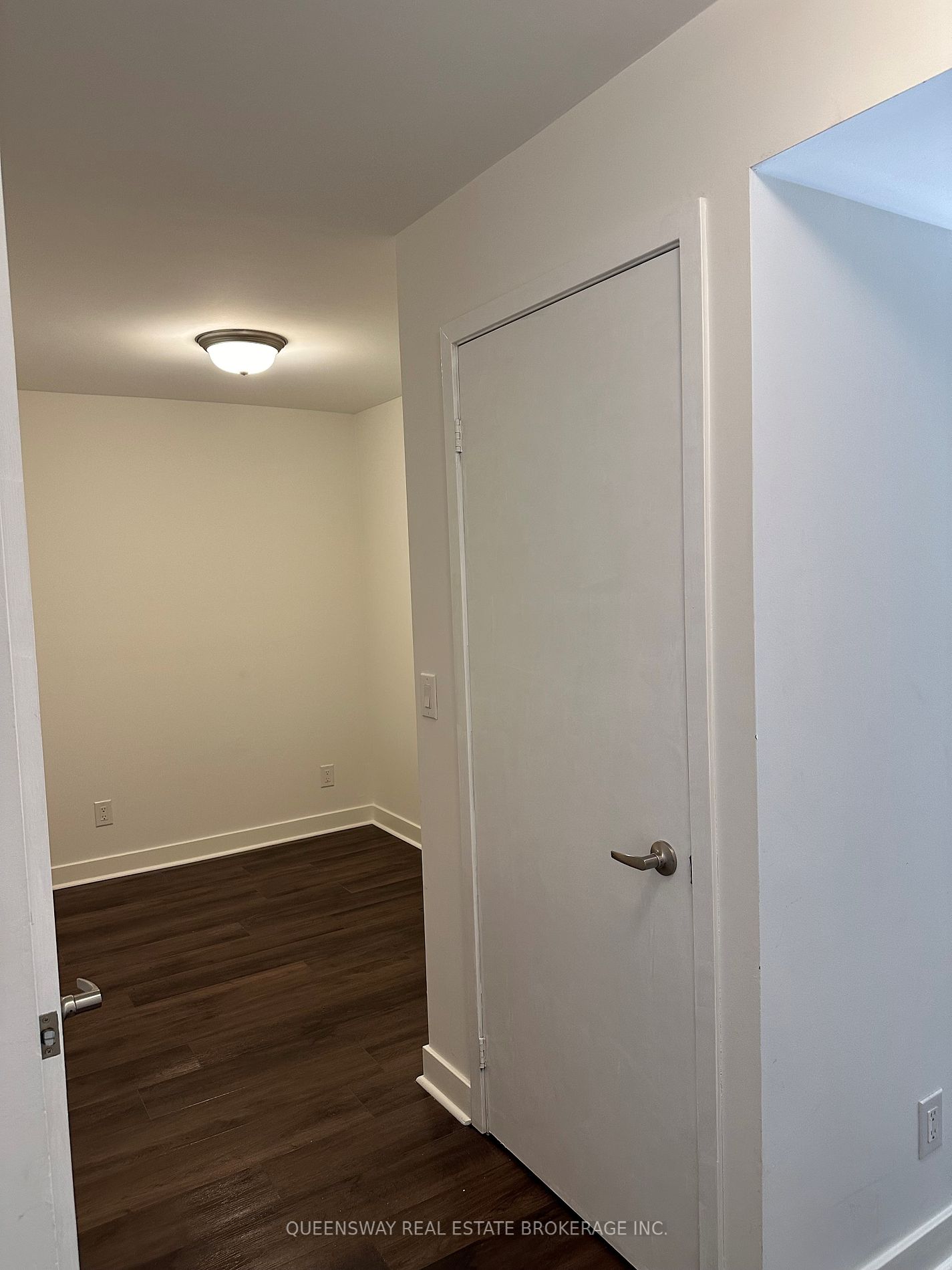 320 Richmond St E, #208