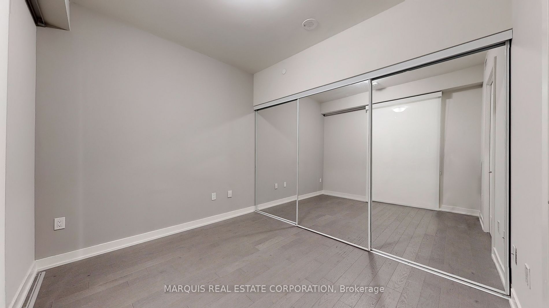 330 Richmond St W, #505