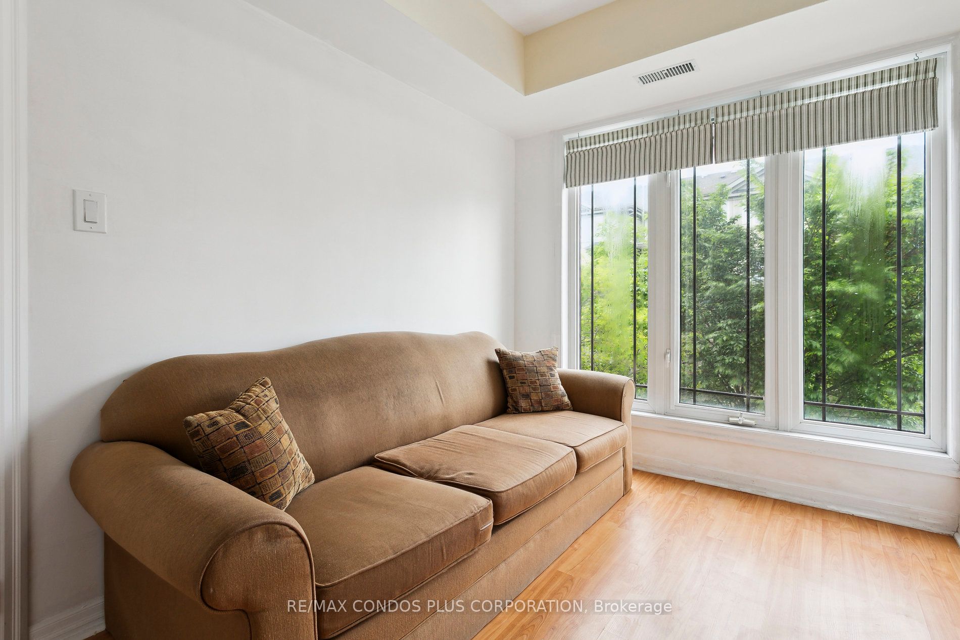 118 Finch Ave W, #20