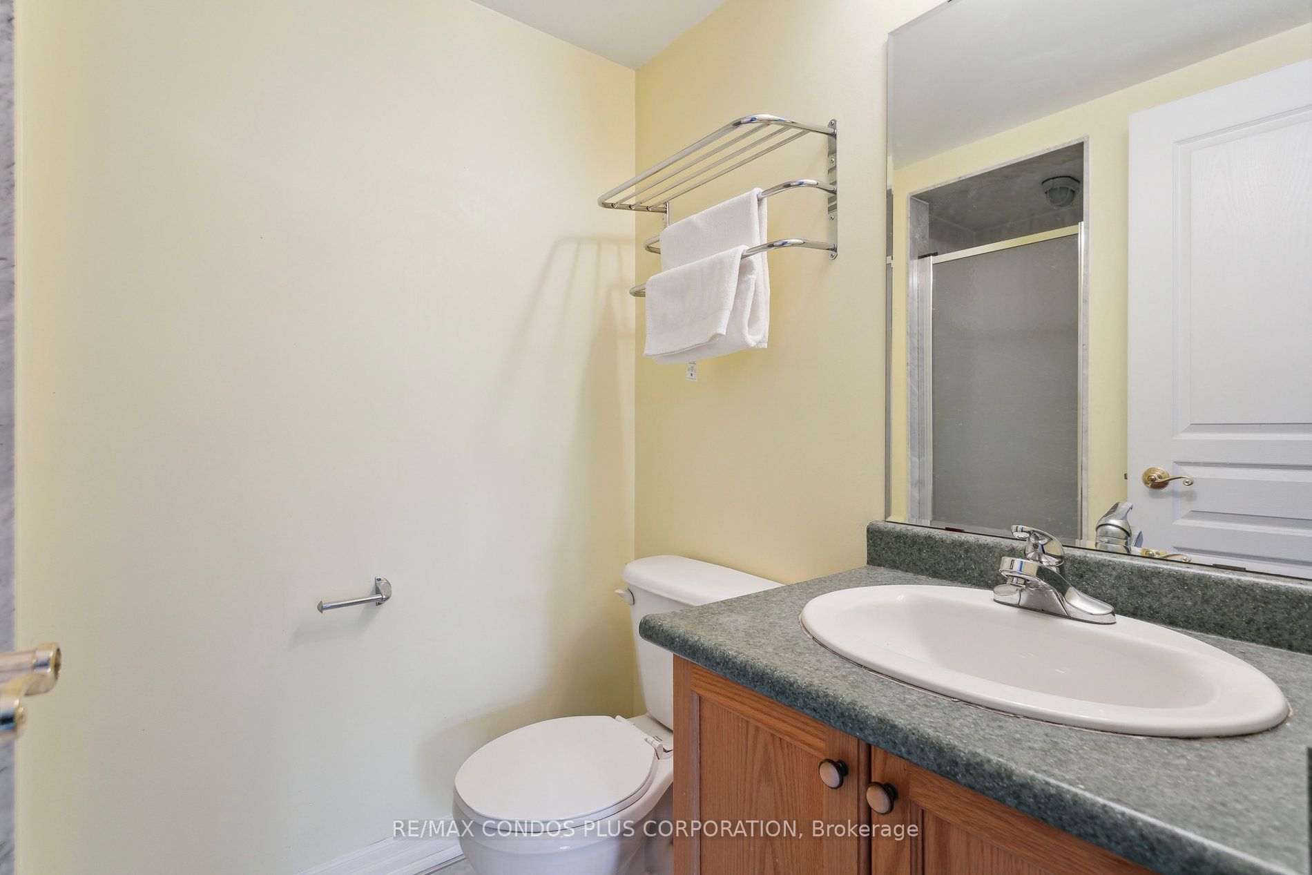 118 Finch Ave W, #20
