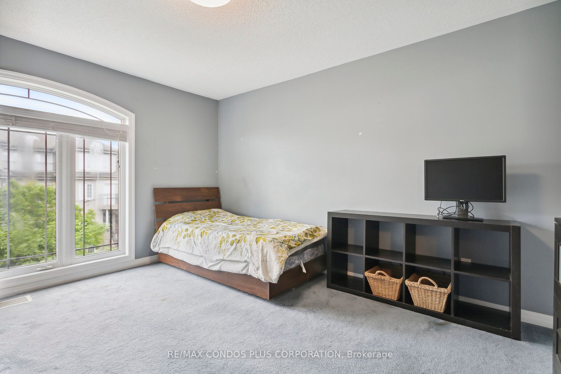 118 Finch Ave W, #20