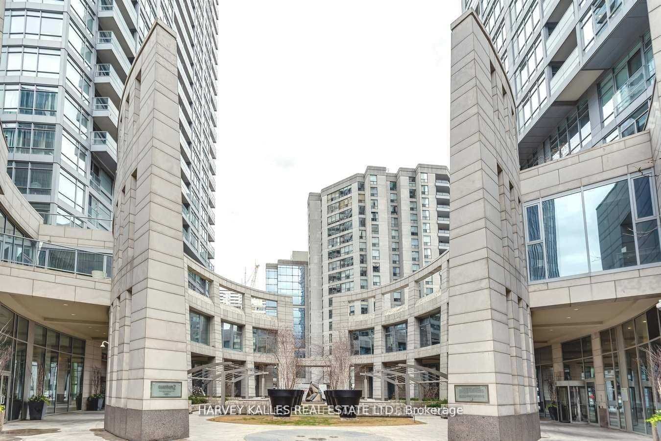 2191 Yonge St, #902