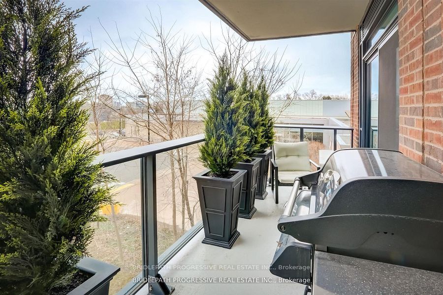 3 Southvale Dr, #202