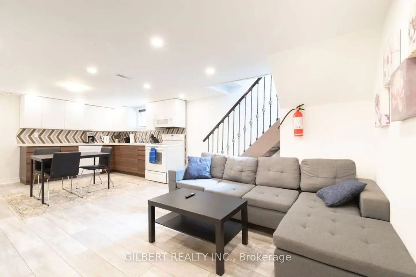 101 Reiner Rd
