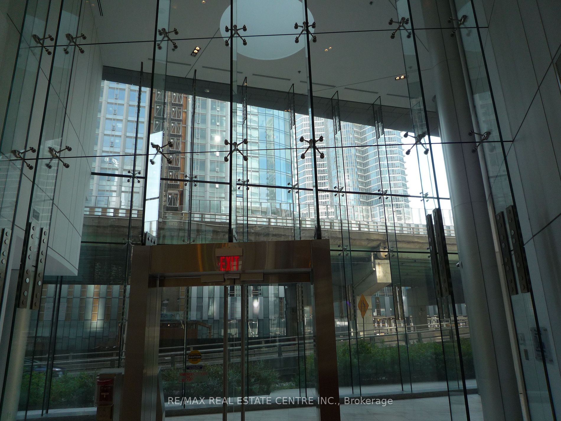 12 York St, #302