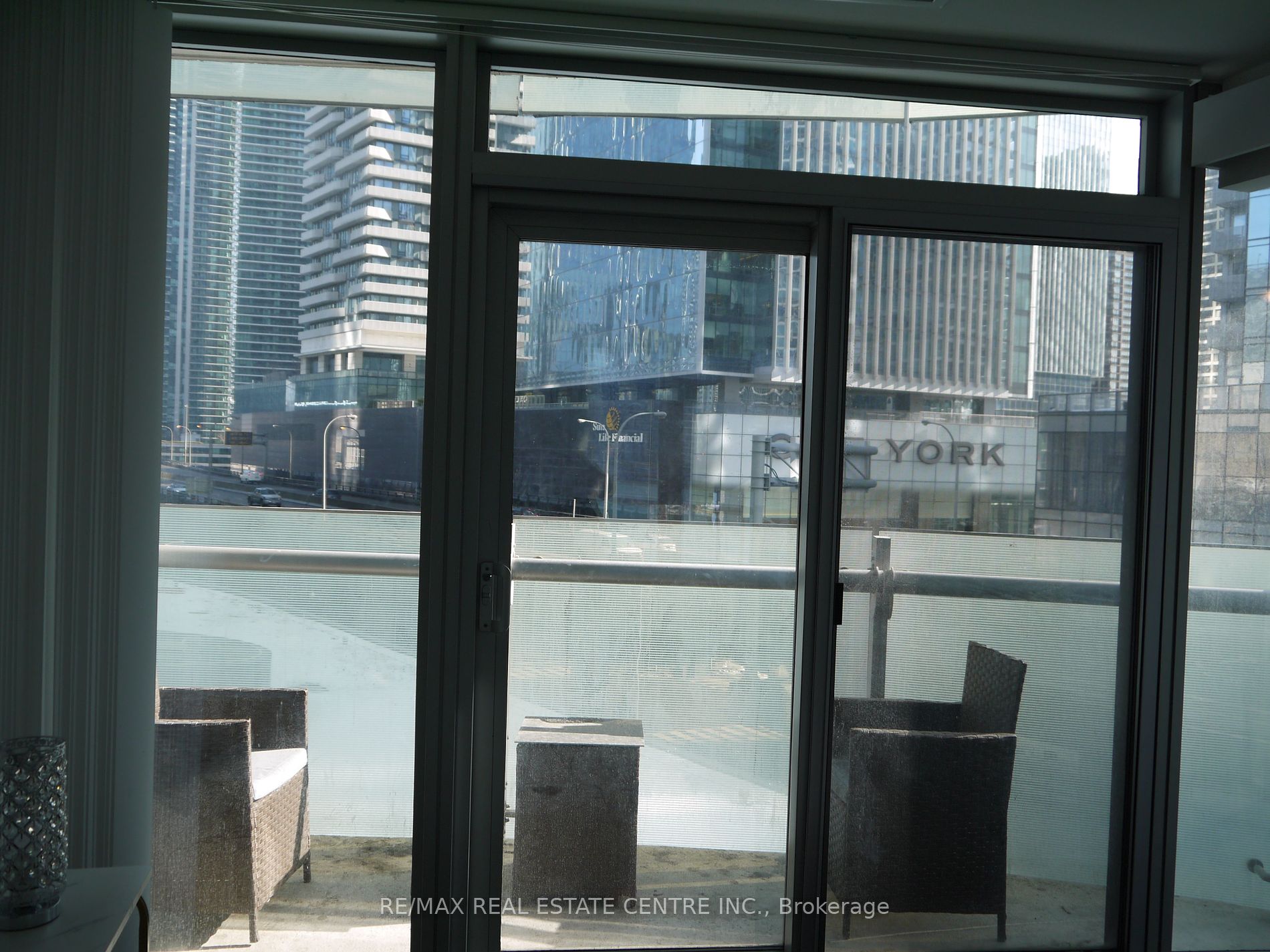 12 York St, #302
