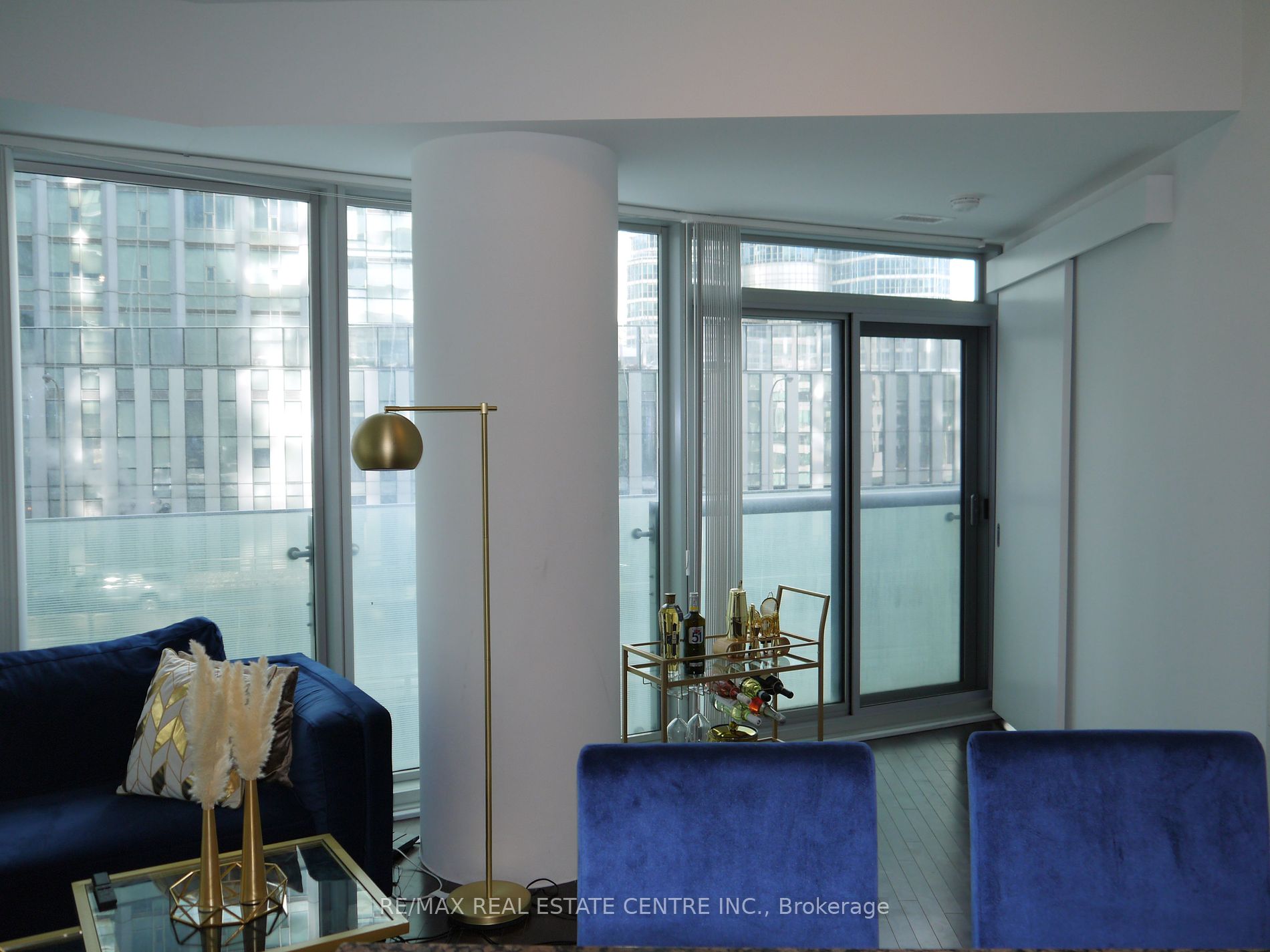 12 York St, #302