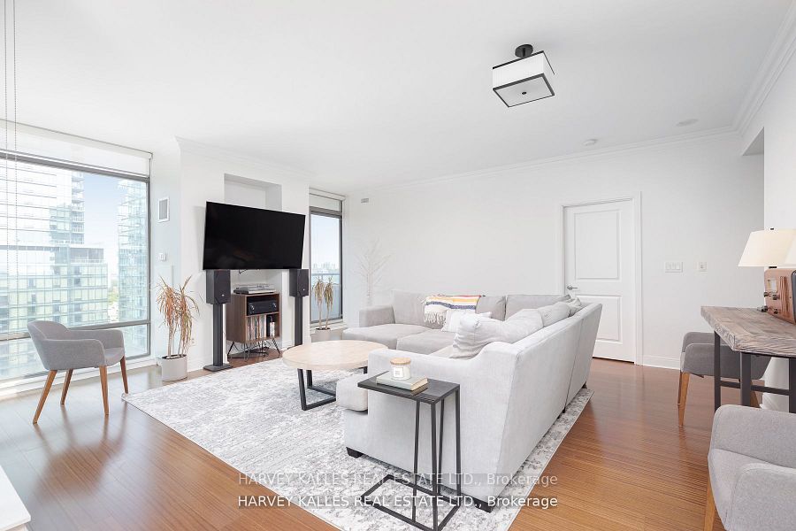 18 Yorkville Ave, #2403