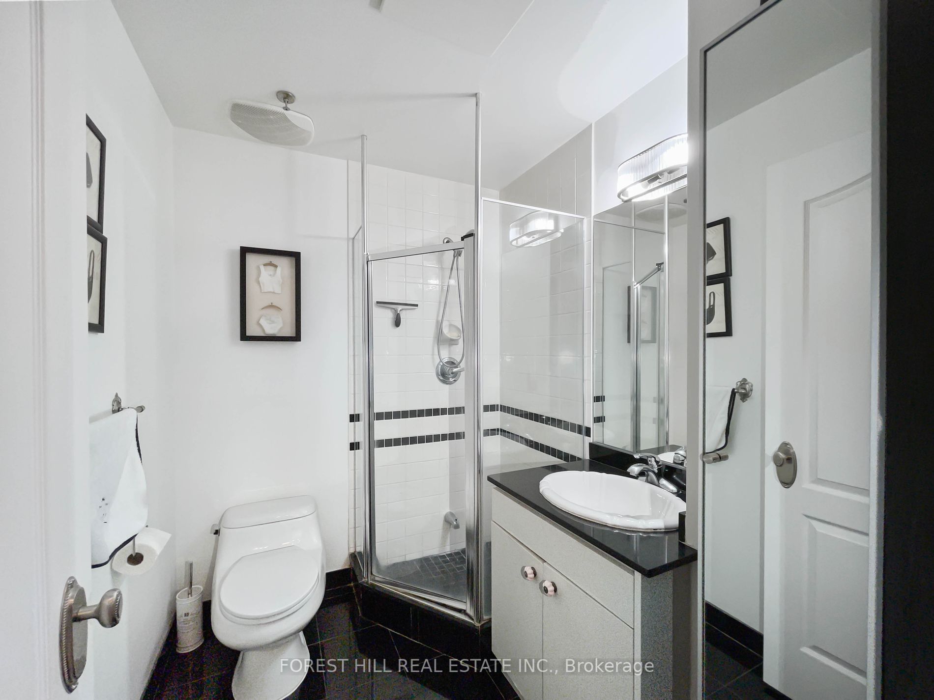 73 Richmond St W, #208