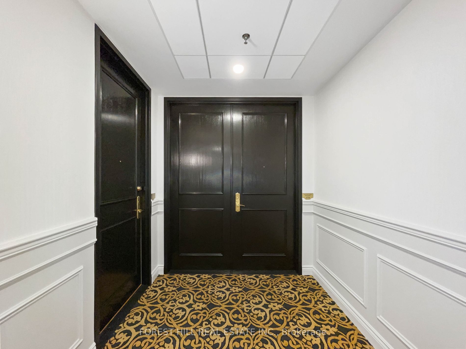 73 Richmond St W, #208