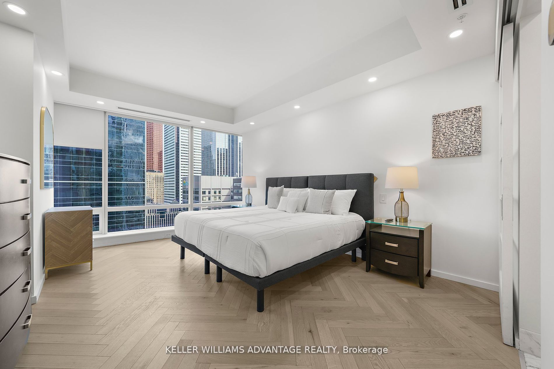180 University Ave, #2308