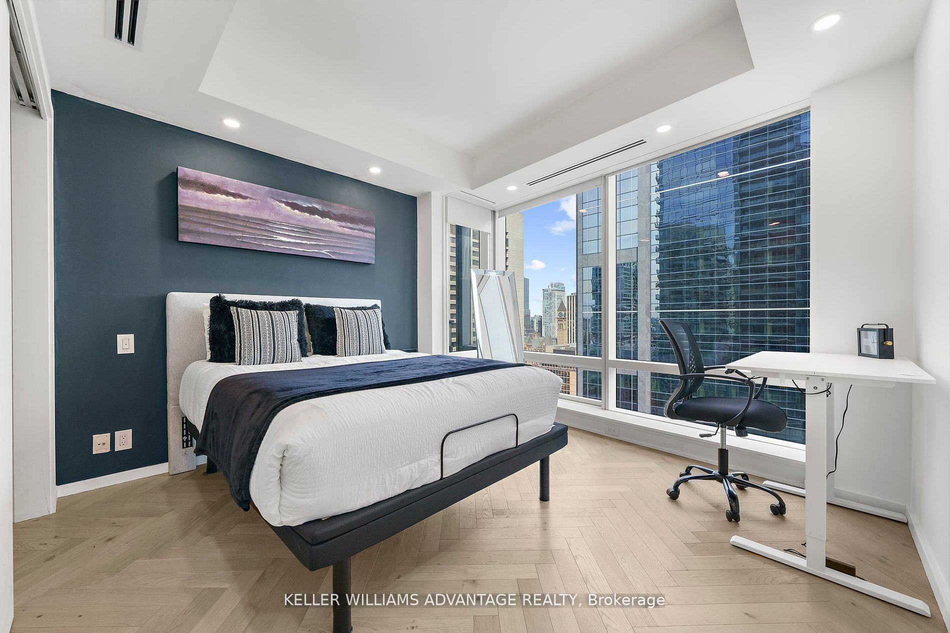 180 University Ave, #2308