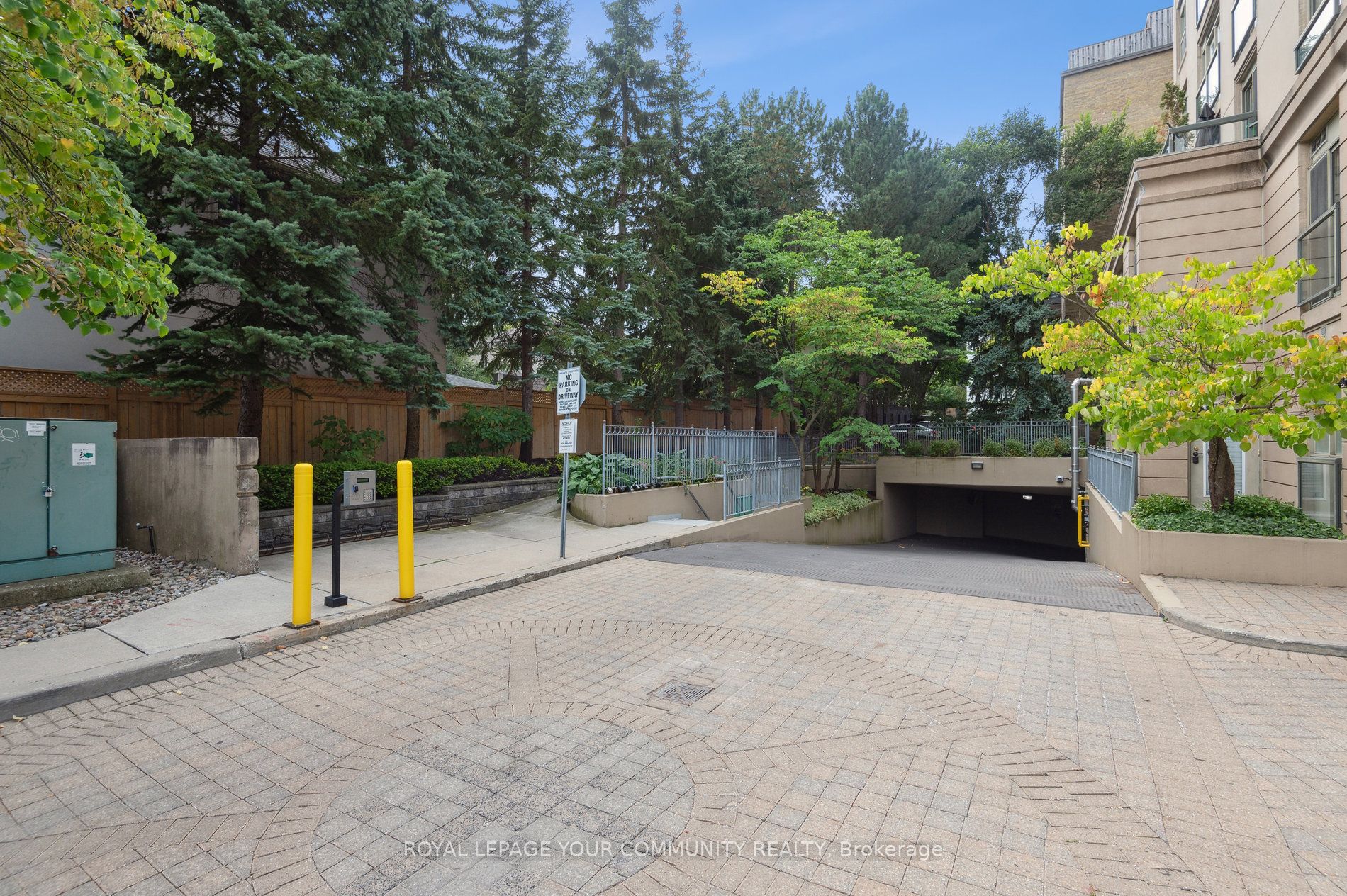 800 Spadina Rd, #101