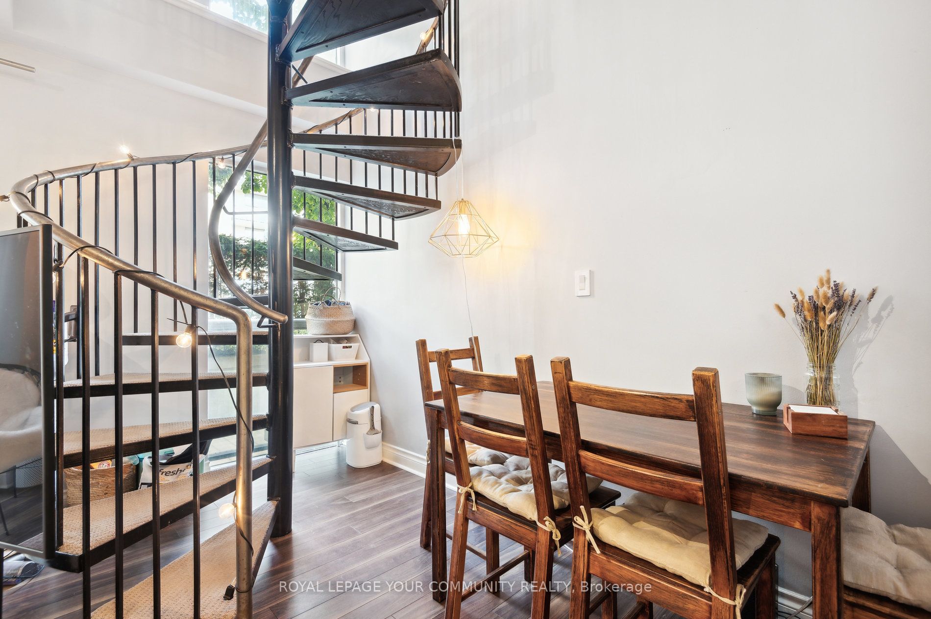 800 Spadina Rd, #101