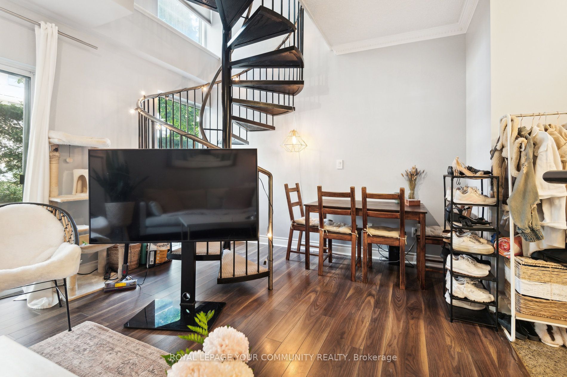 800 Spadina Rd, #101
