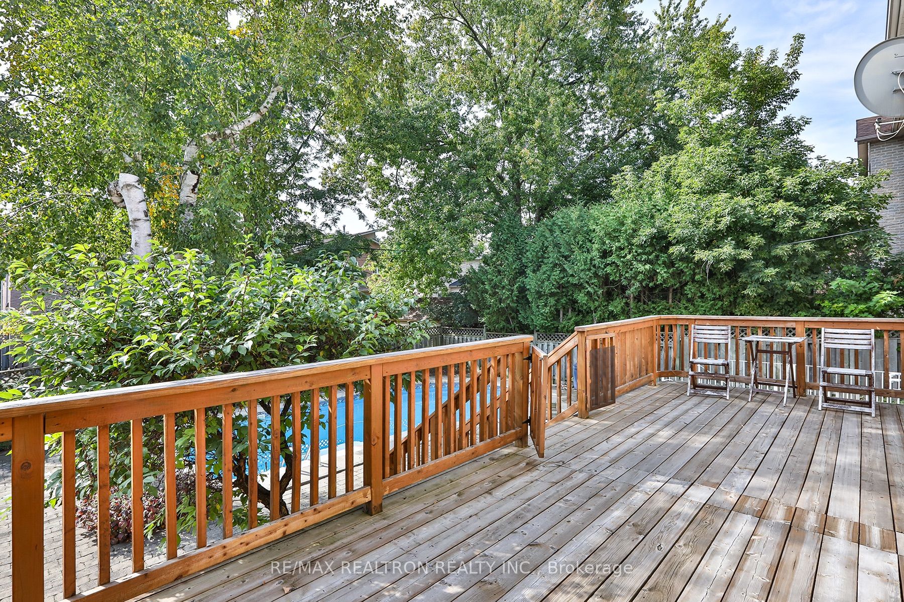391 Empress Ave