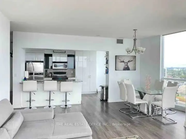 219 Fort York Blvd, #3802