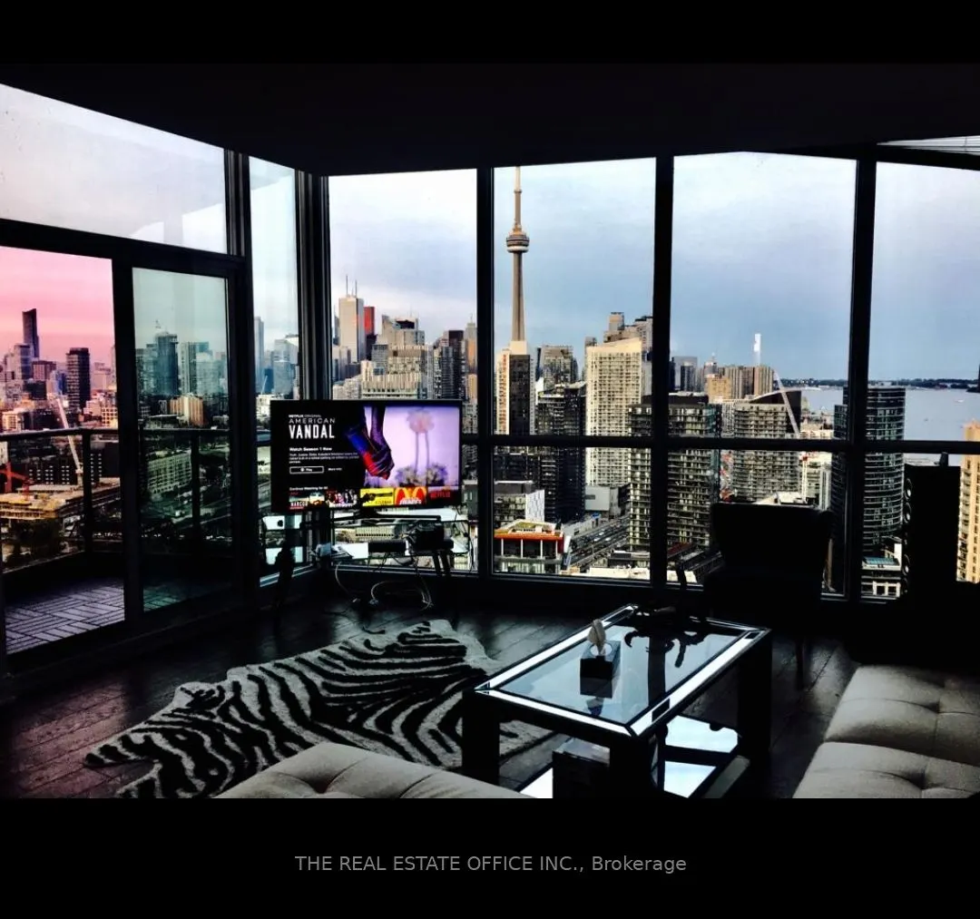219 Fort York Blvd, #3802