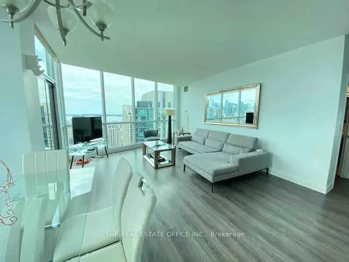 219 Fort York Blvd, #3802