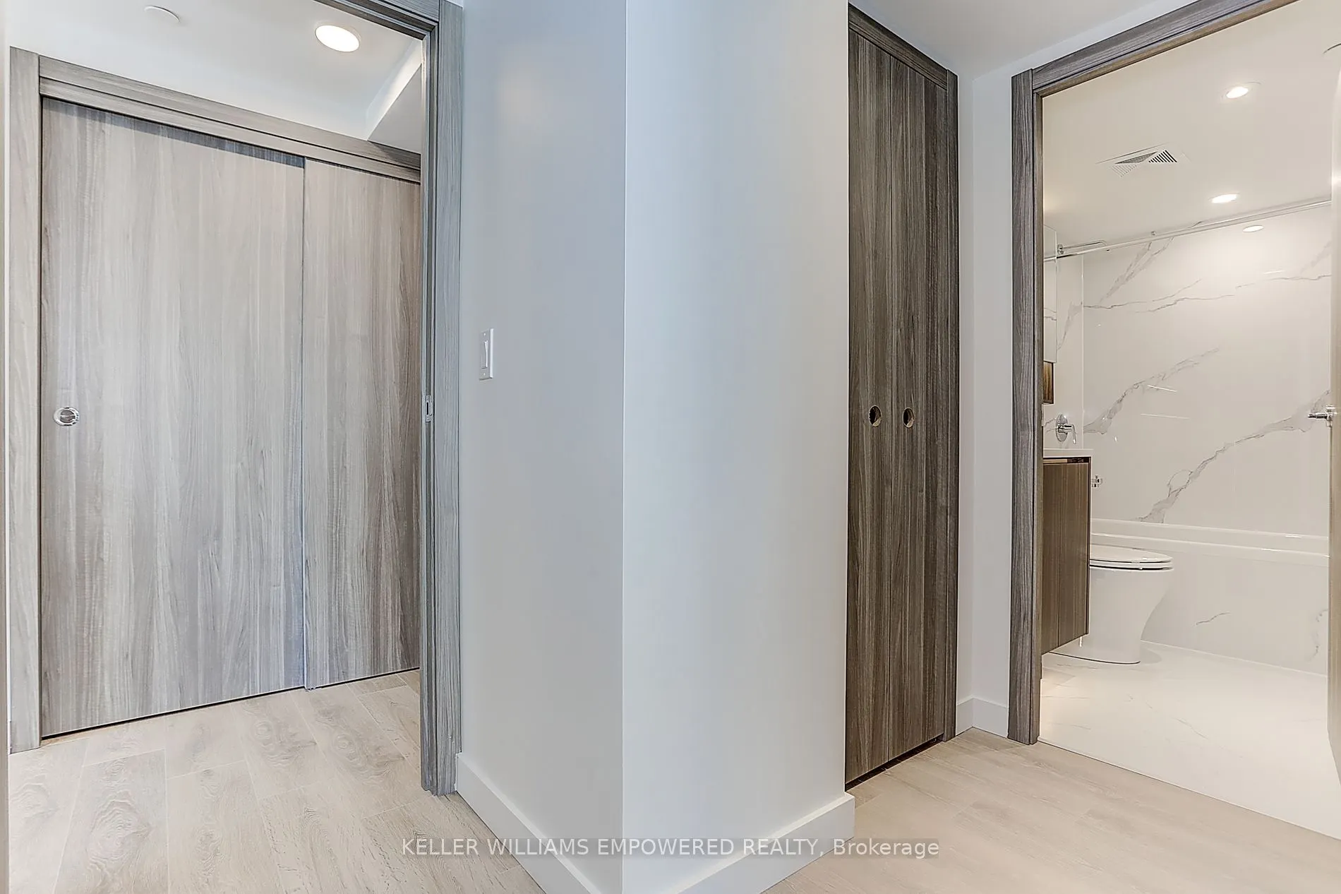38 Widmer St, #4806