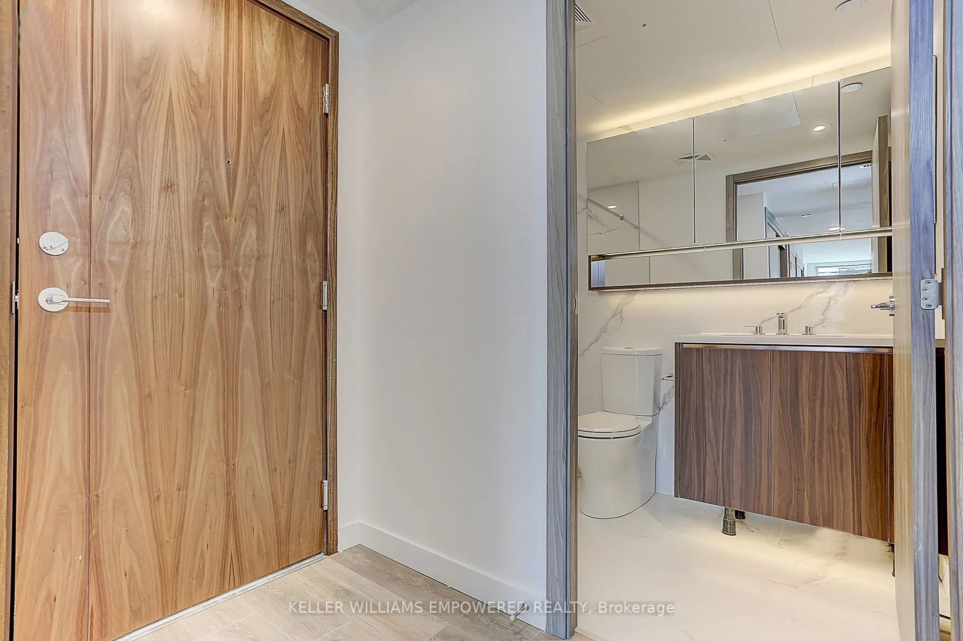 38 Widmer St, #4806
