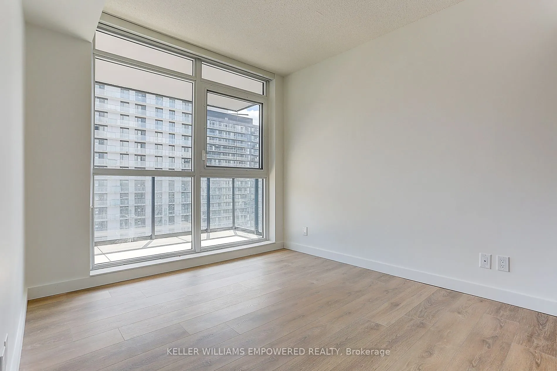 38 Widmer St, #4806