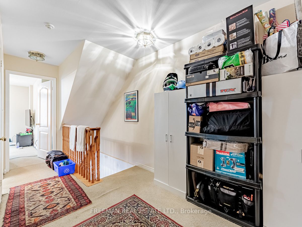 108 Finch Ave W, #C13