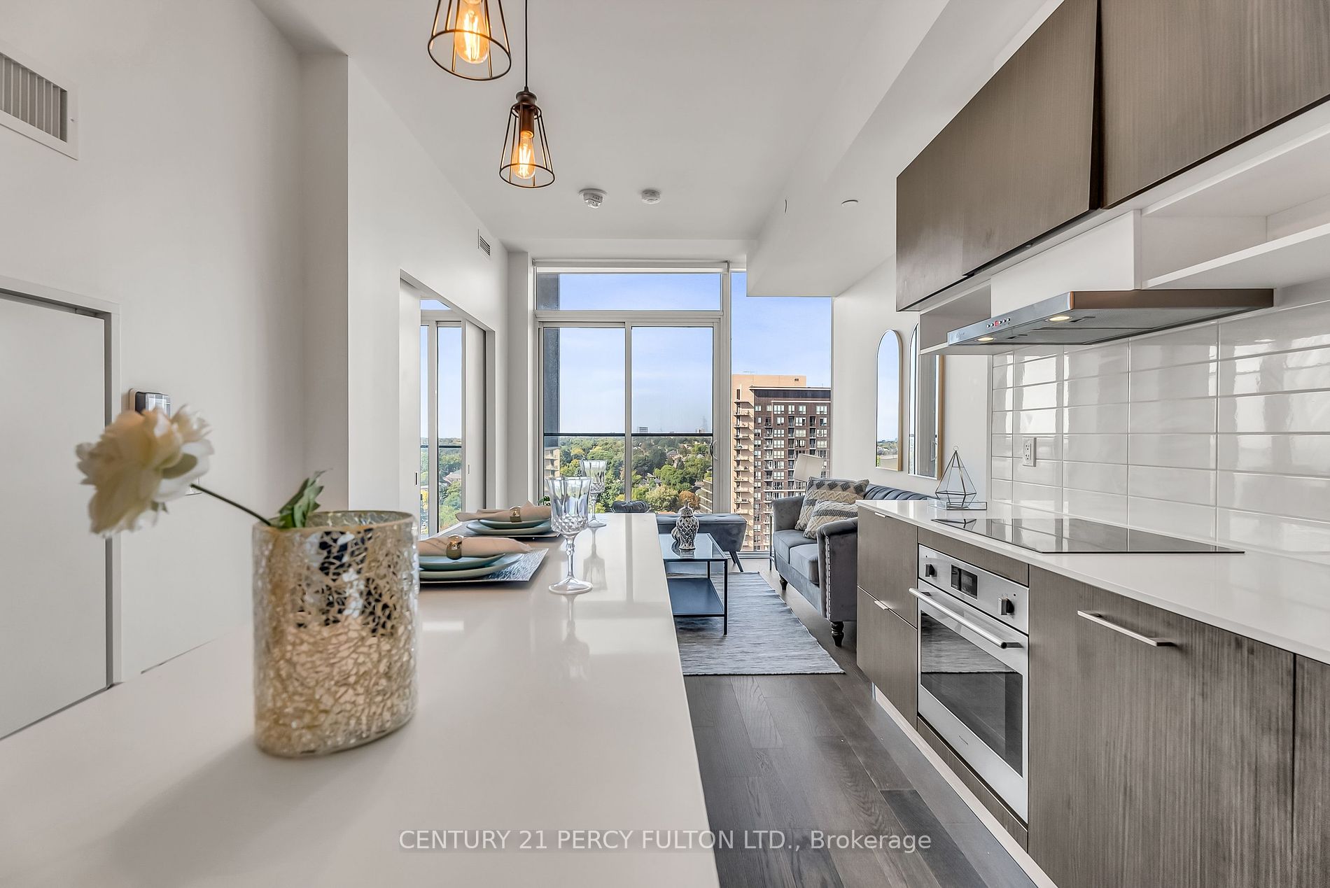 8 Hillsdale Ave E, #1716