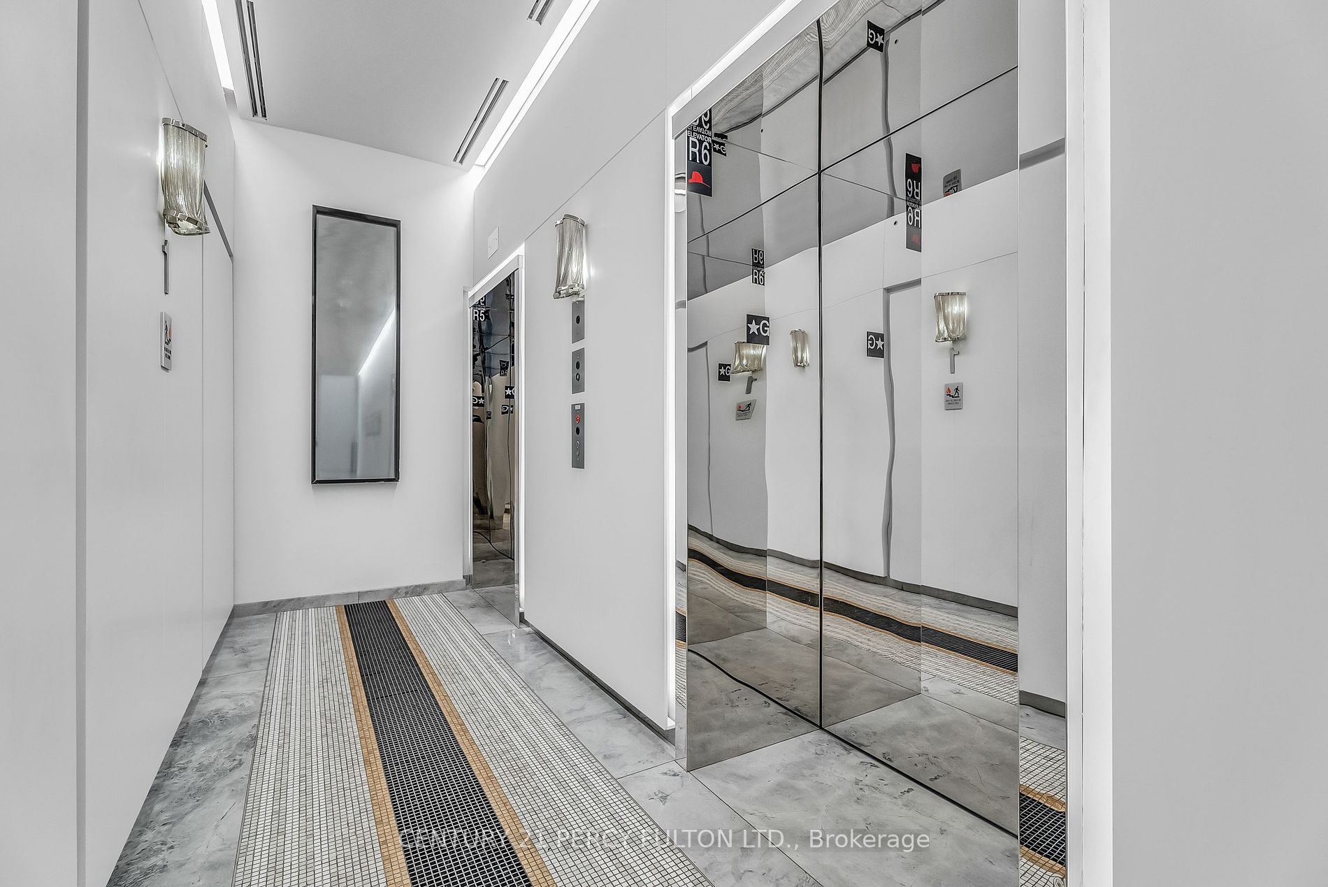 8 Hillsdale Ave E, #1716