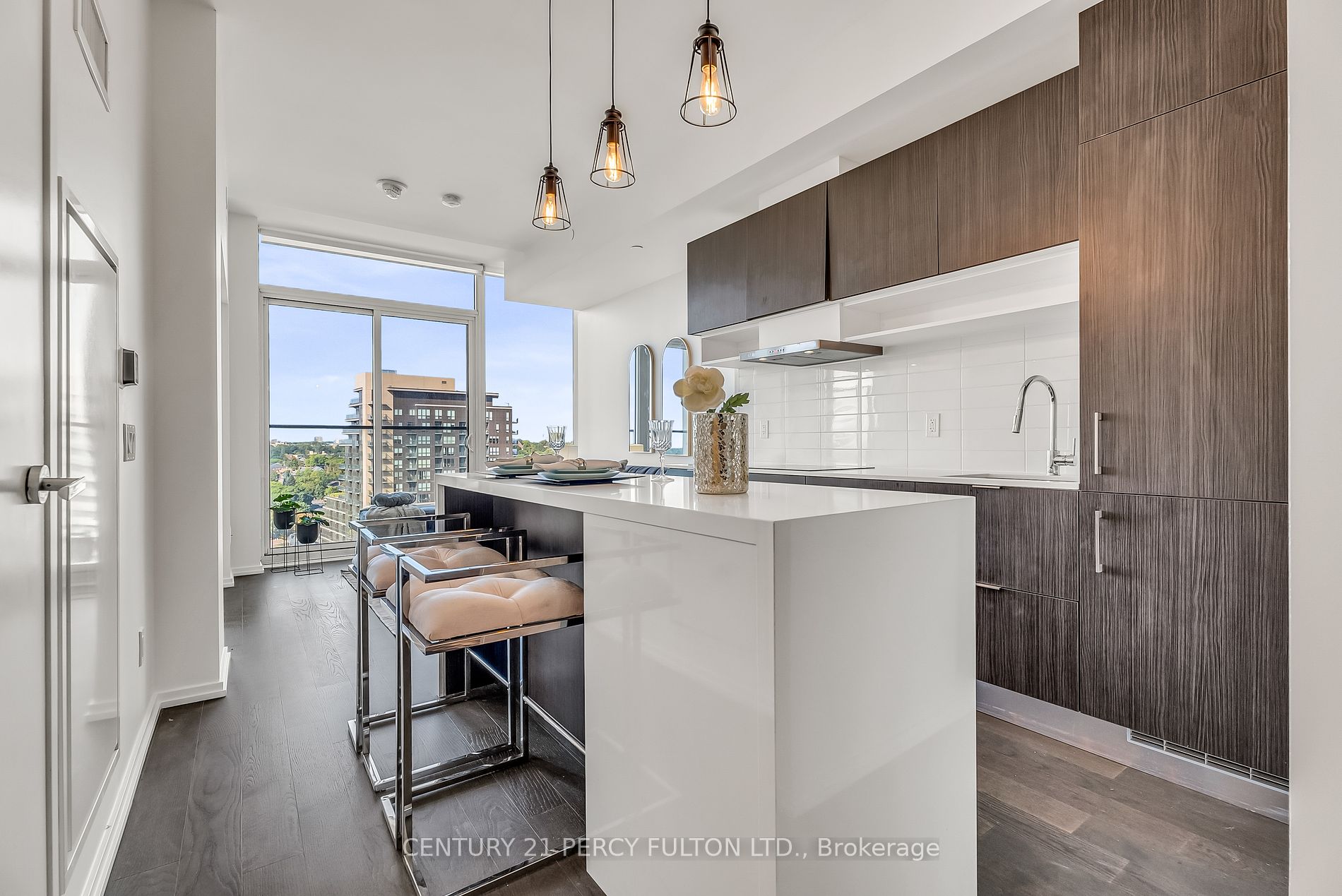 8 Hillsdale Ave E, #1716