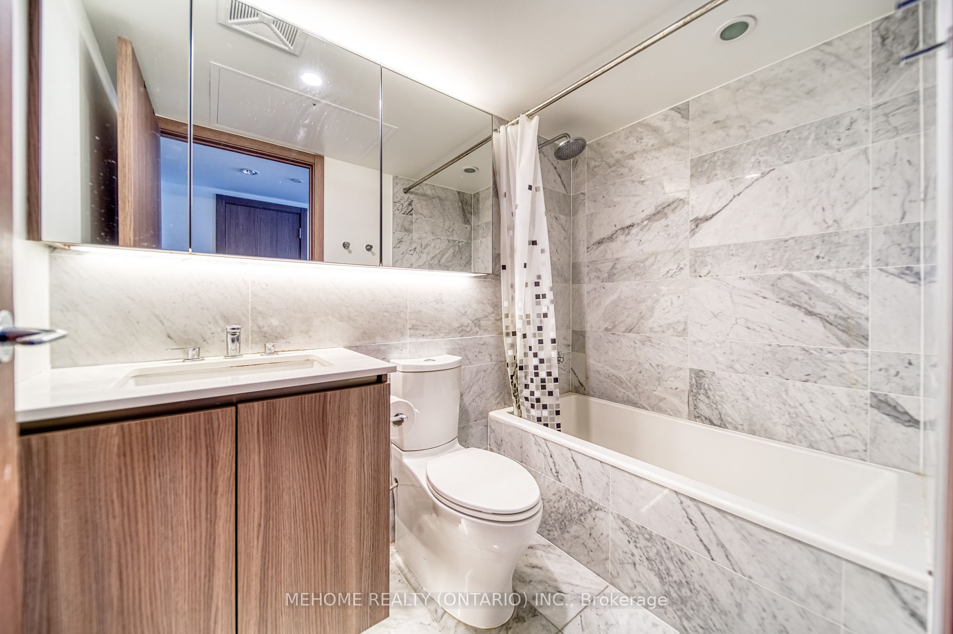 17 Bathurst St, #2907