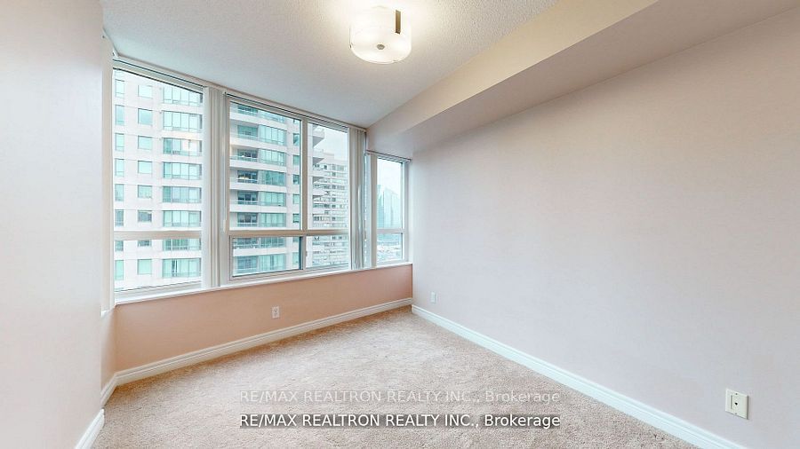 23 Hollywood Ave, #1708