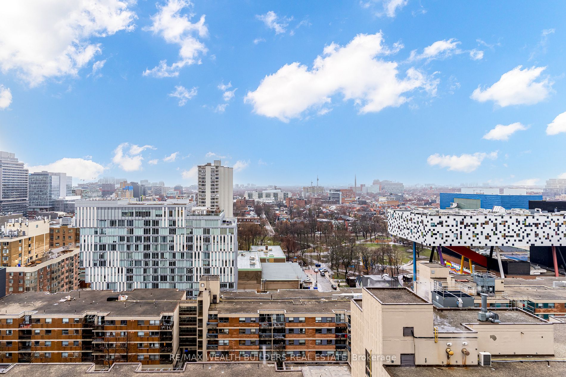 210 Simcoe St, #1706