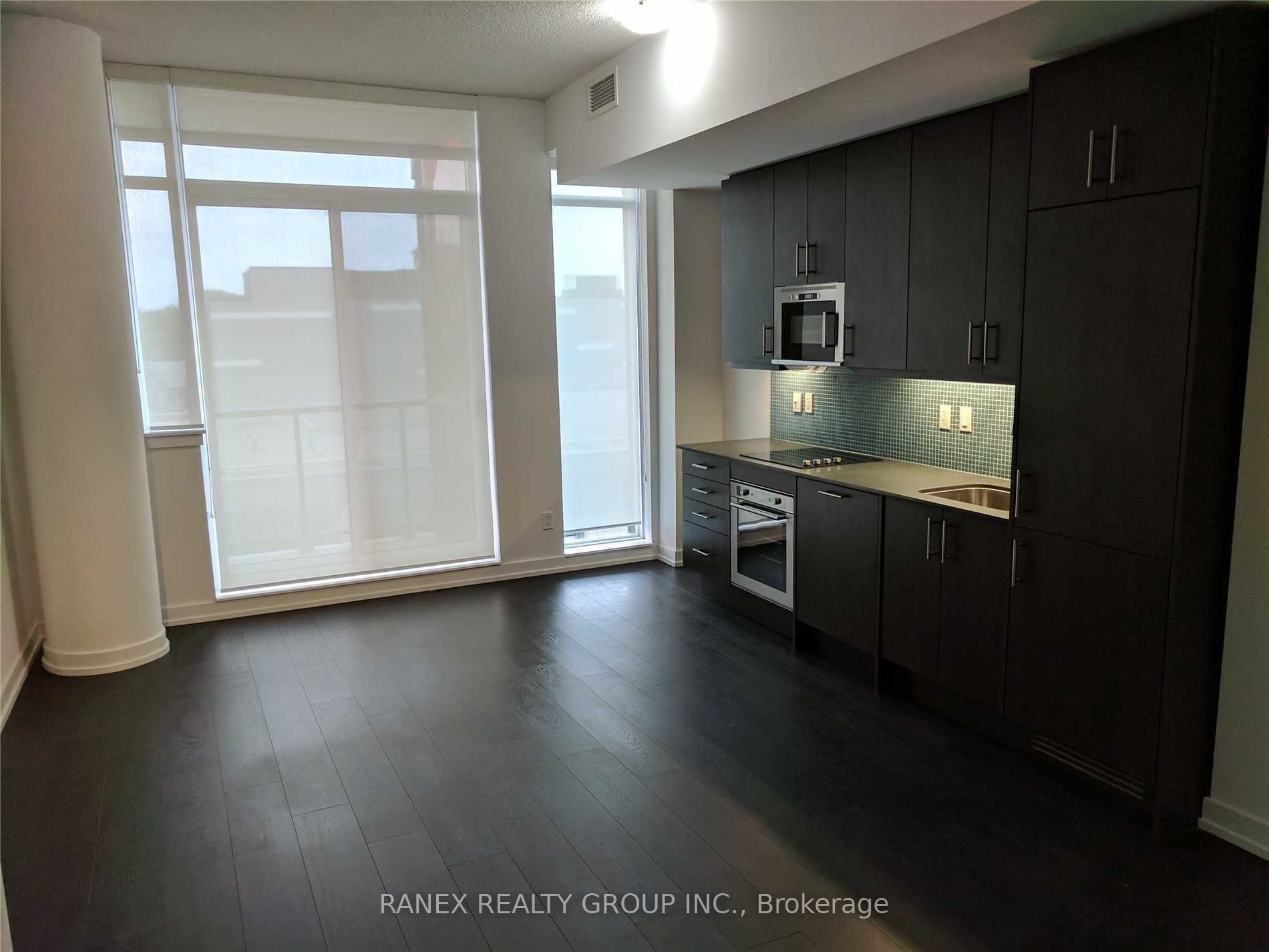 297 College St, #505