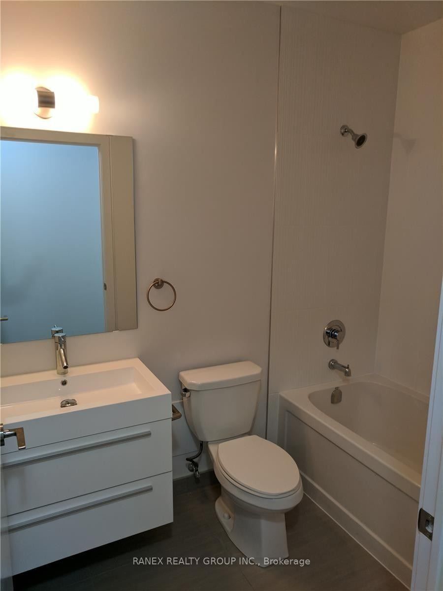 297 College St, #505