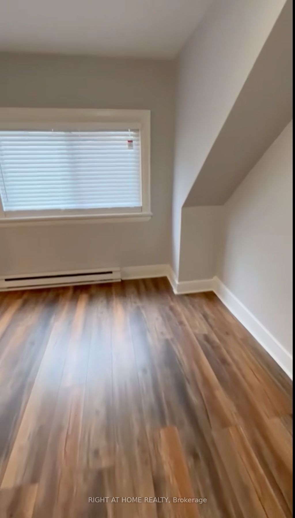 15 Regal Rd