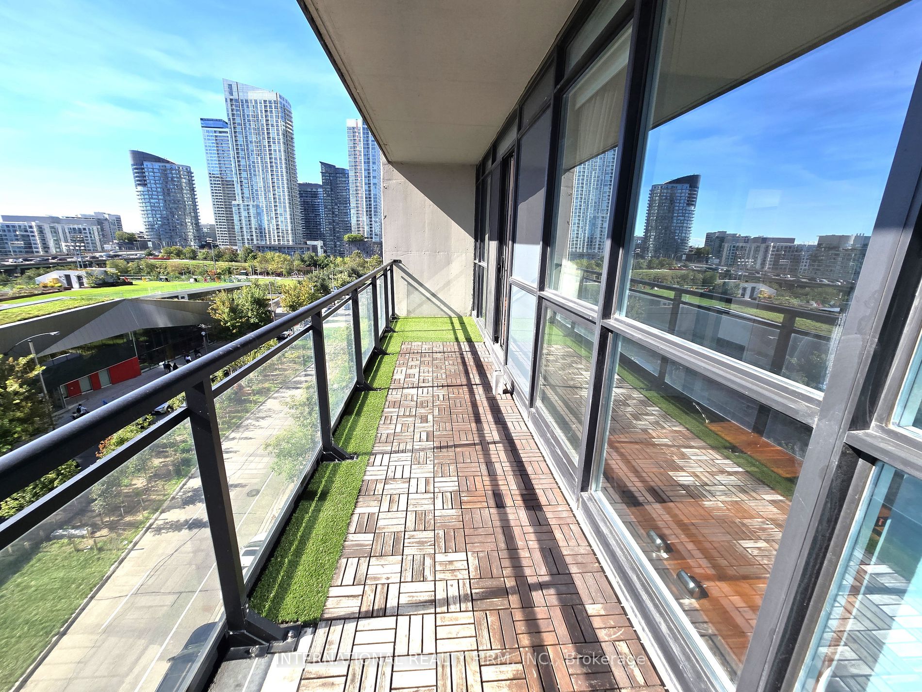 8 Telegram Mews, #703