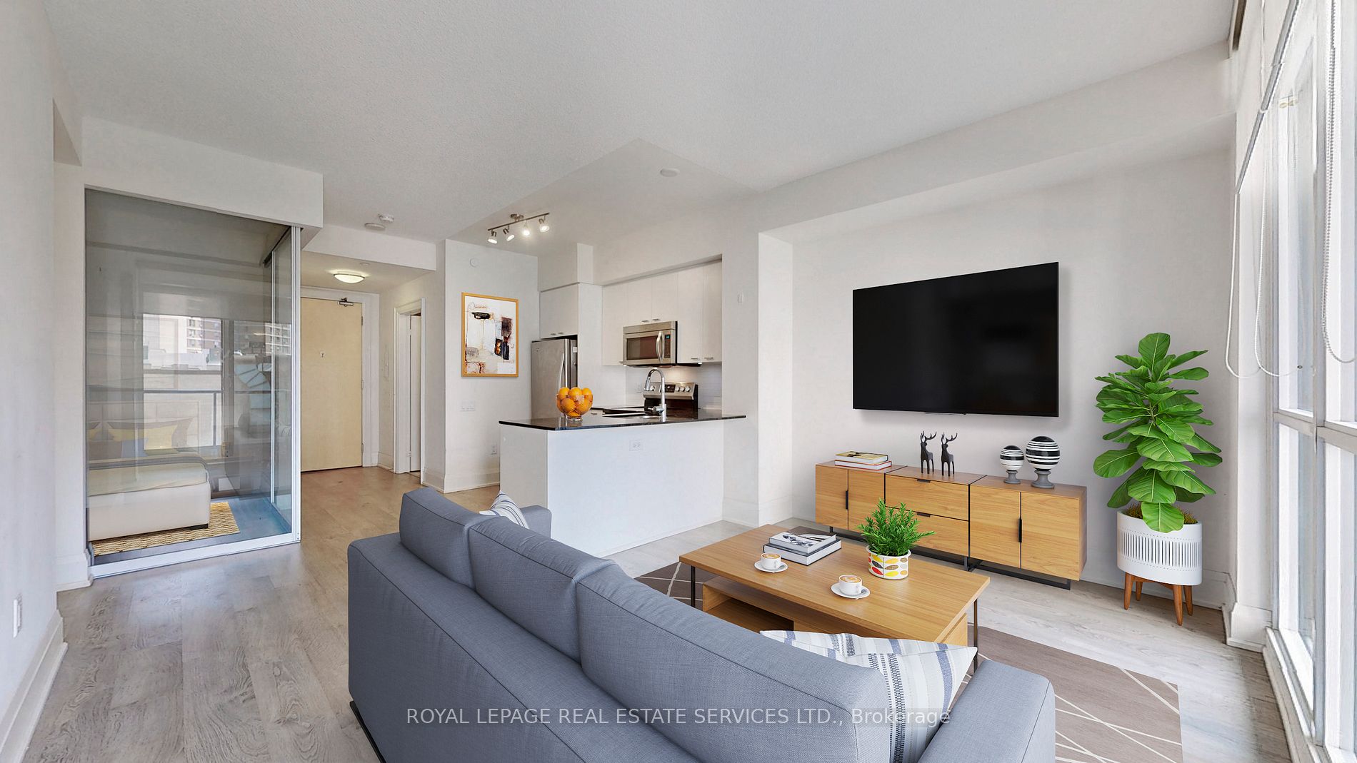 30 Roehampton Ave, #413
