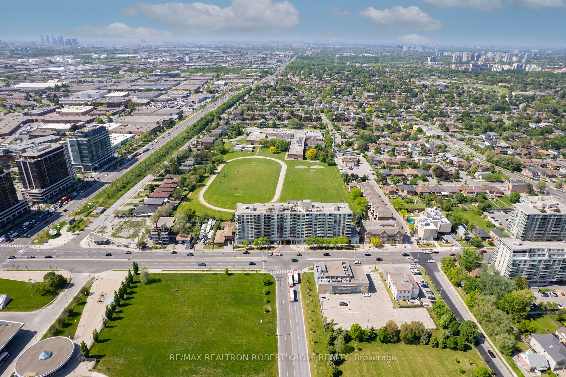 1030 Sheppard Ave W, #402