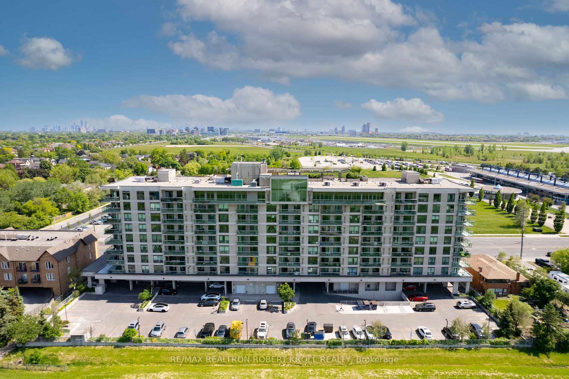 1030 Sheppard Ave W, #402