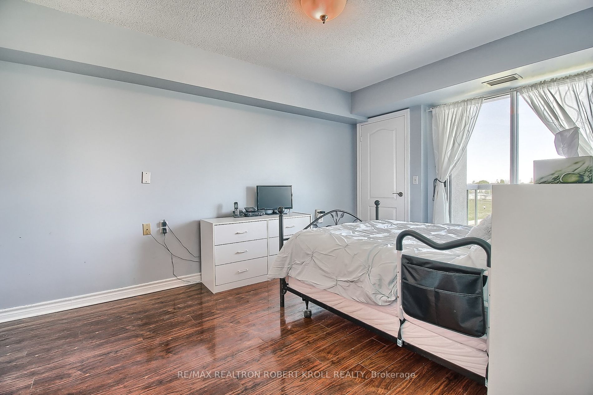 1030 Sheppard Ave W, #402