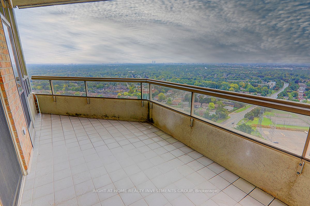 89 Skymark Dr, #3010