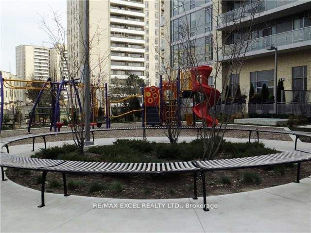 62 Forest Manor Rd, #611