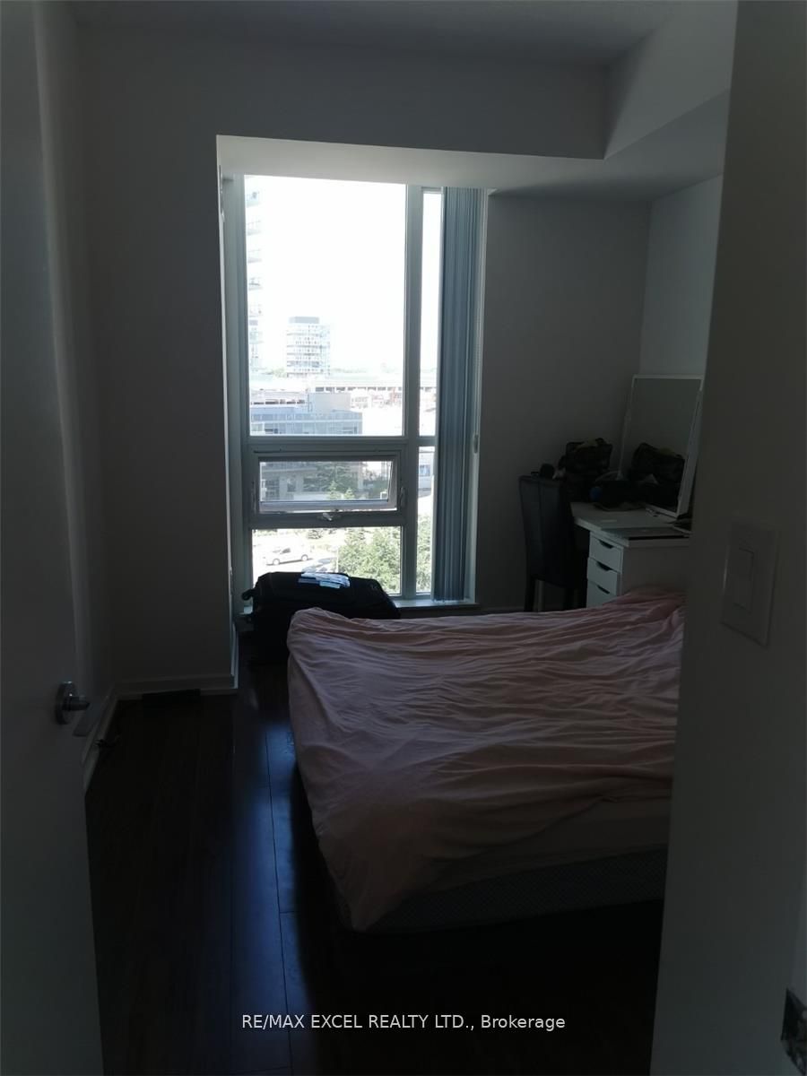 62 Forest Manor Rd, #611